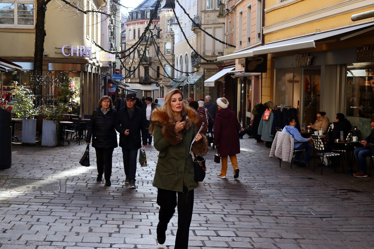 Декабрьское утро в Баден-Бадене - Юрий. Шмаков