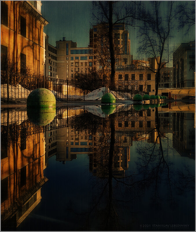 My magic Petersburg_03818_часть сквера на ул. Кирочной - Станислав Лебединский