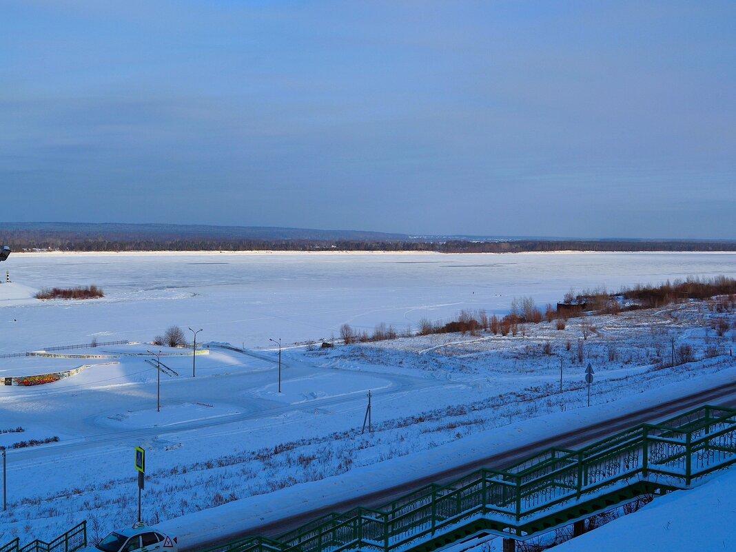 Новочебоксарск. Река Волга зимой. - Пётр Чернега
