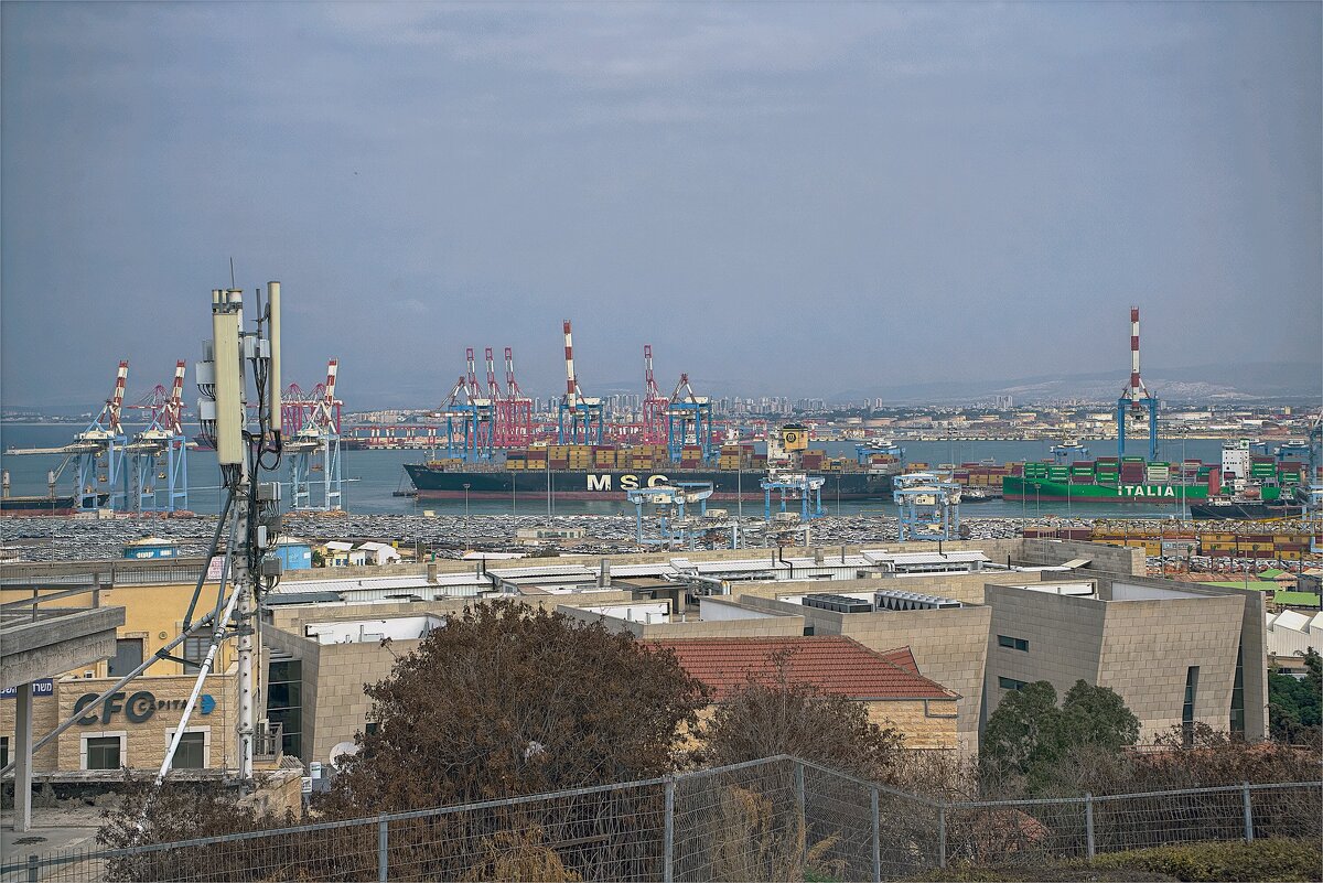 Израиль * Порт  Хайфы предновогодней *2025 - ujgcvbif 