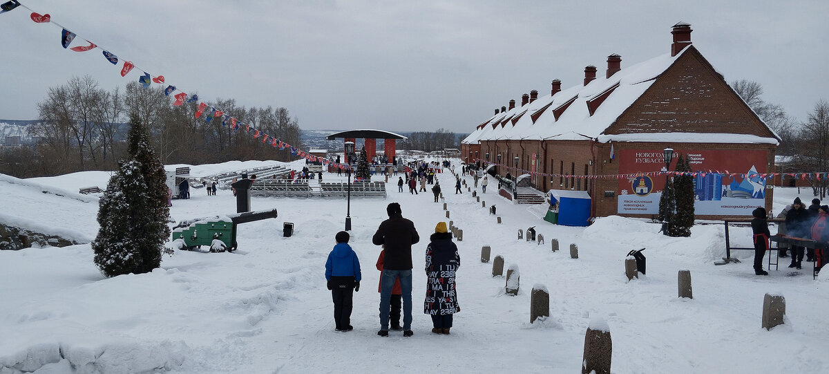 Кузнецкая крепость - Радмир Арсеньев Кузнецкая крепость - Радмир Арсеньев