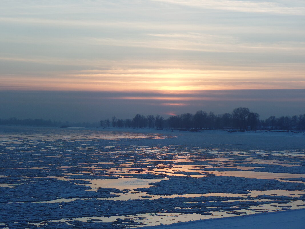 - - Aндрей Антонов - - Aндрей Антонов