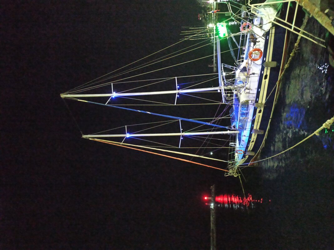 Вечерняя прогулка по Ялте. - Галина 