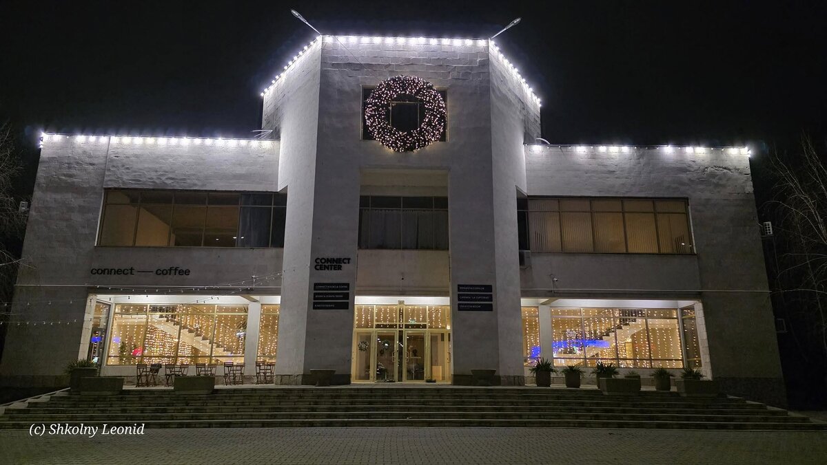 Несостоявшийся кинотеатр, сейчас церковь в Кишинёве - Леонид Школьный