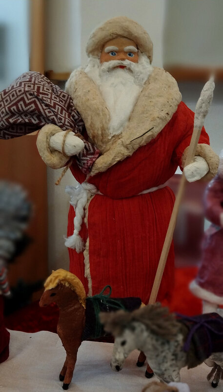 С наступающим... - Радмир Арсеньев С наступающим... - Радмир Арсеньев