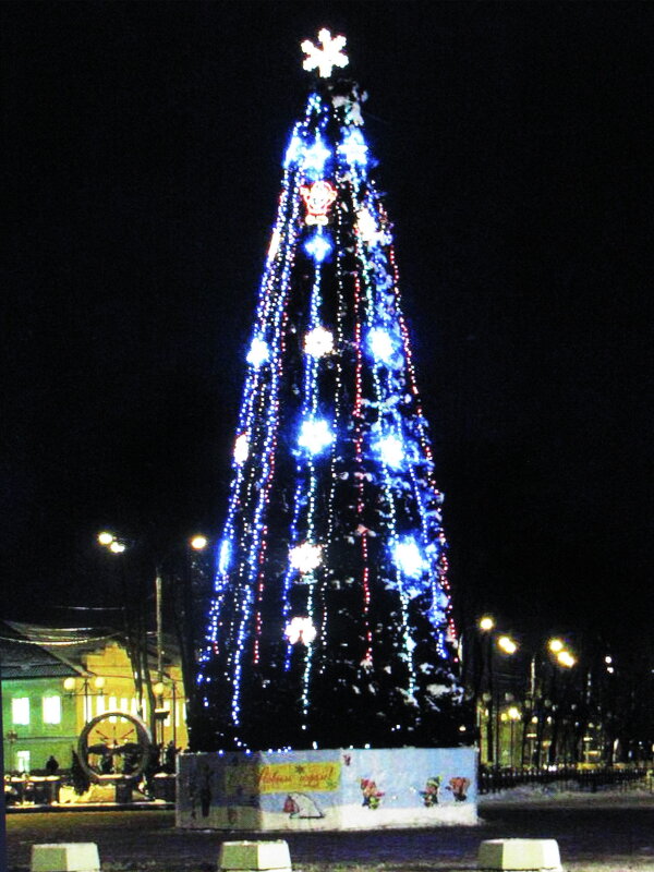 Новогодняя красавица в моём городе - Людмила Смородинская