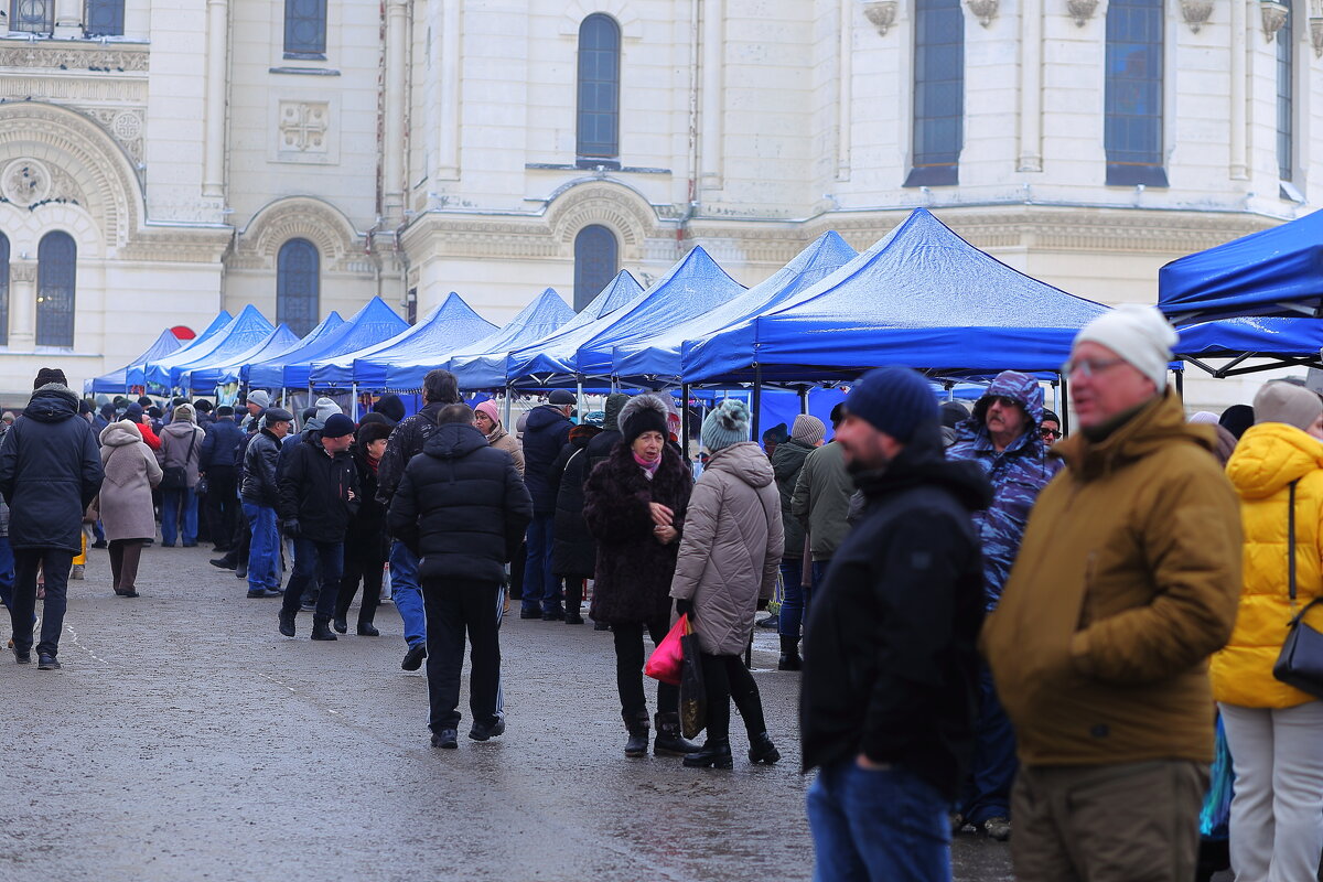 на ярмарке - Юрий Гайворонскiий