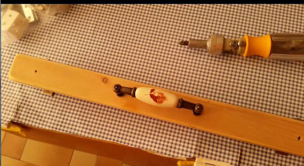 115 (22) - CLOSE WAYS ALL