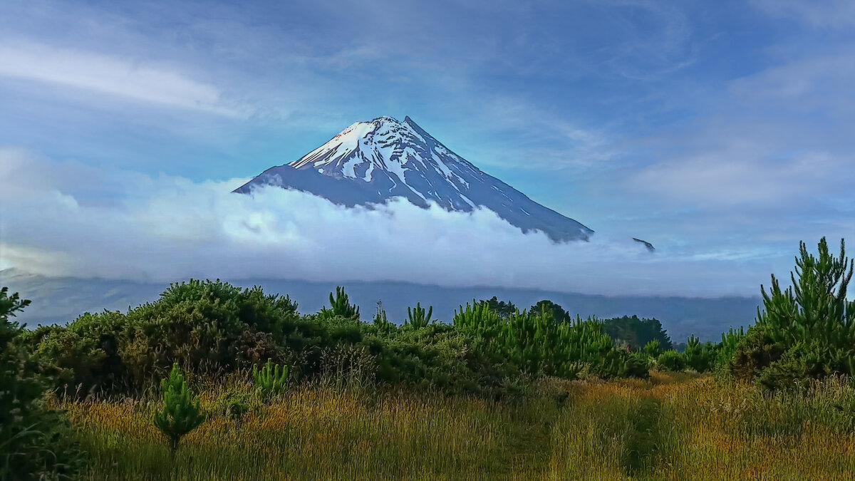 Гора Таранаки в Новой Зеландии. - Aleksey Afonin