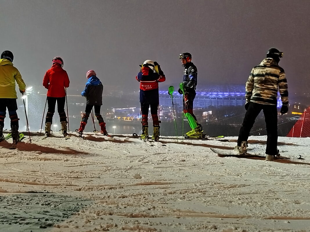 Ночные горнолыжники - Александр Чеботарь