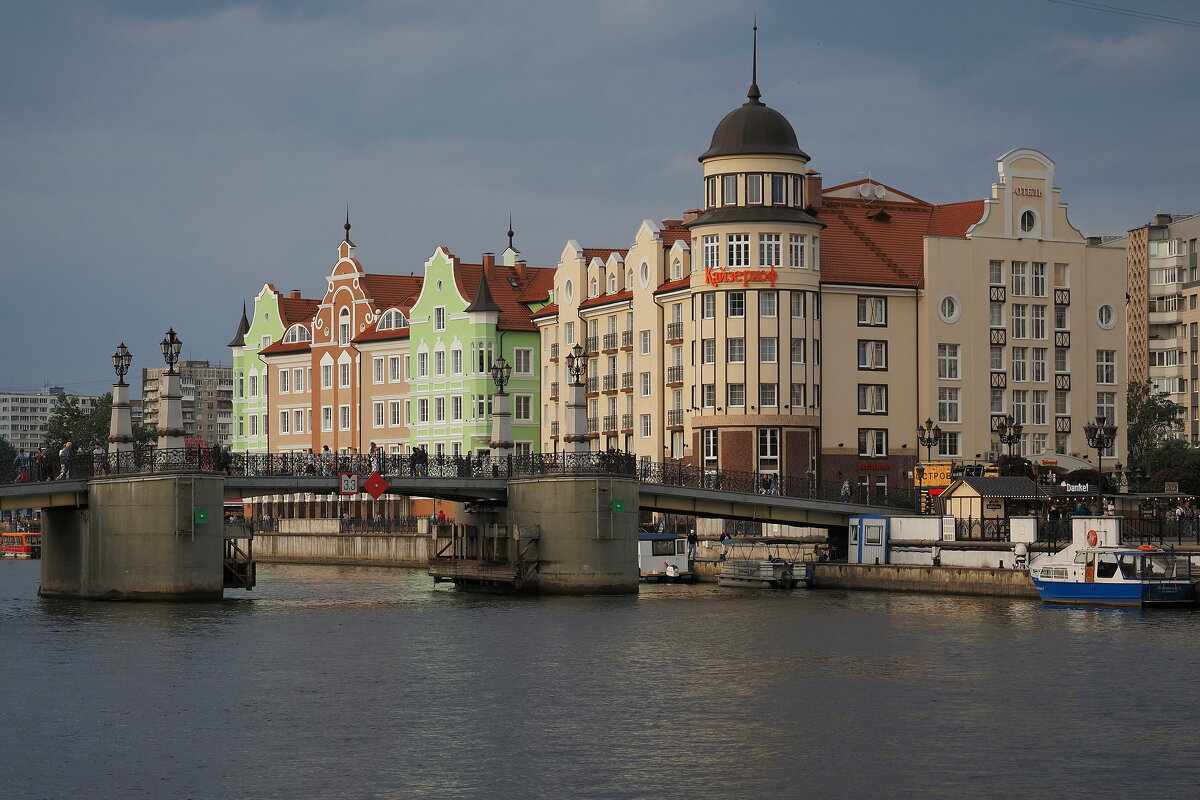 Калининград вечером. - Евгений Седов
