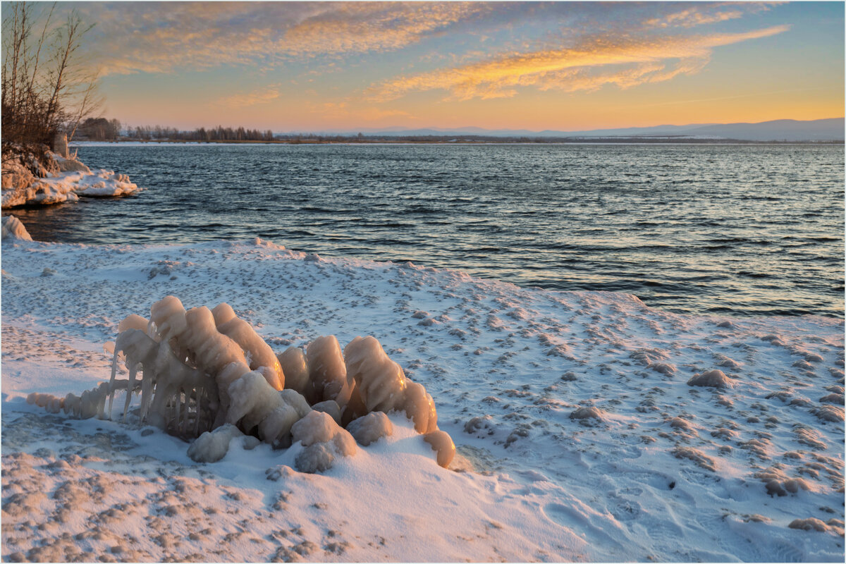 **** - Алексей Мезенцев