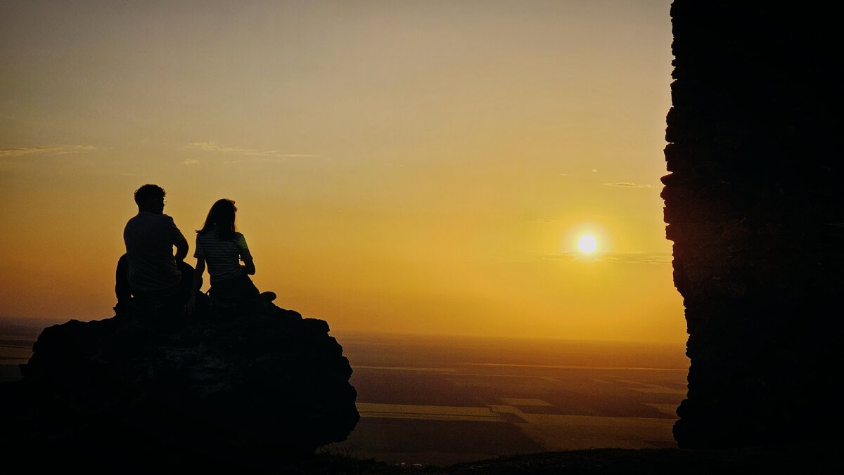 закат на горе в Ширии, Румыния - polydikaya _svinka