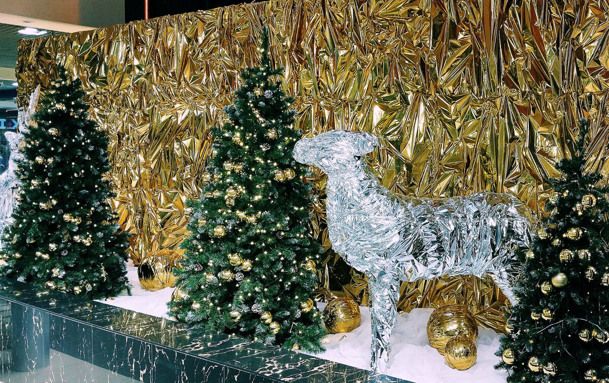 С Новым годом!!! - Радмир Арсеньев С Новым годом!!! - Радмир Арсеньев