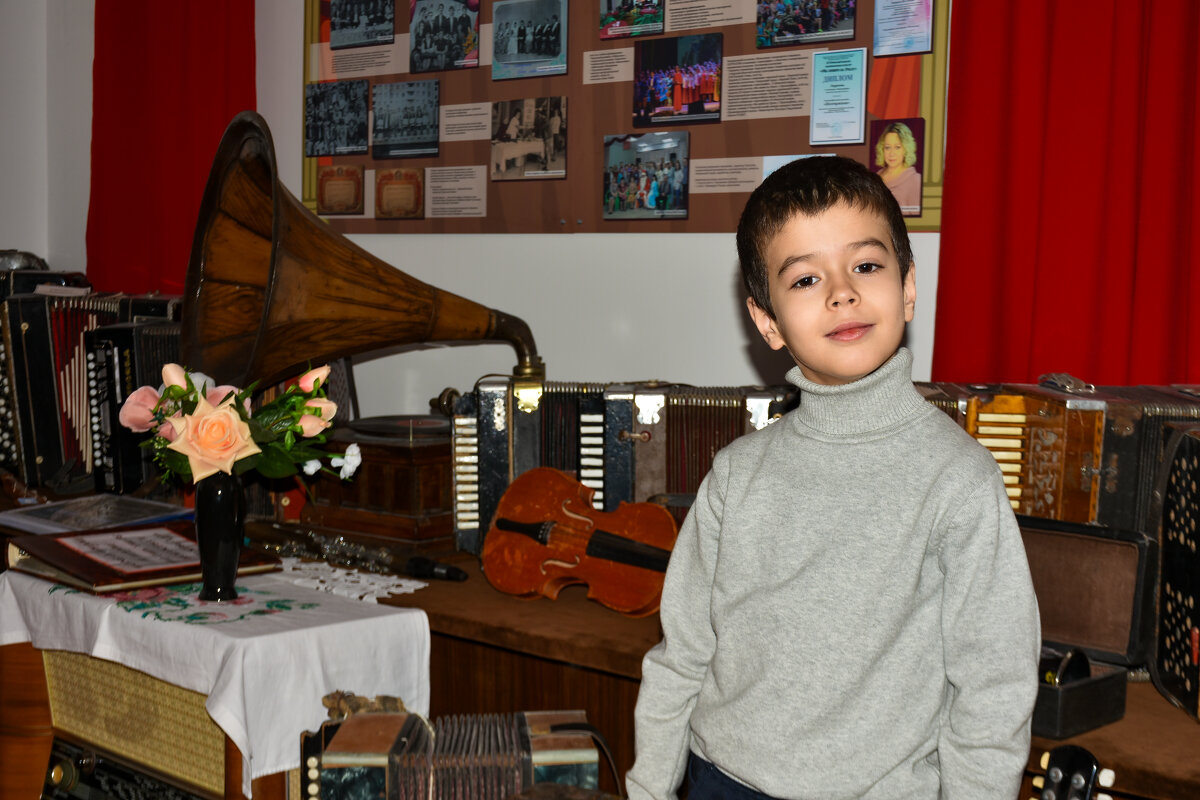 В музее - Владимир VS В музее - Владимир VS