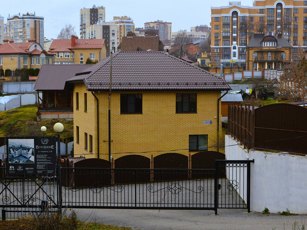 Чебоксары. Дом по ул. Свердлова 47. - Пётр Чернега