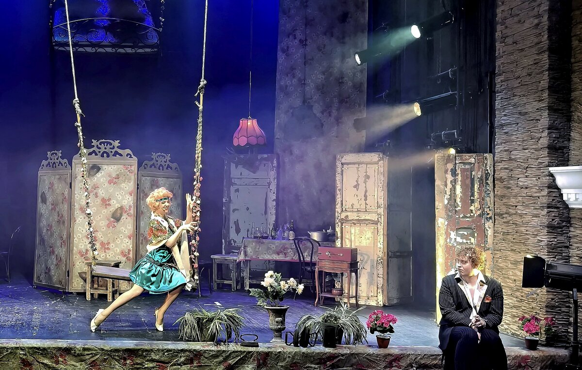 Сцена из спектакля "Свадьба" - Валерий Судачок