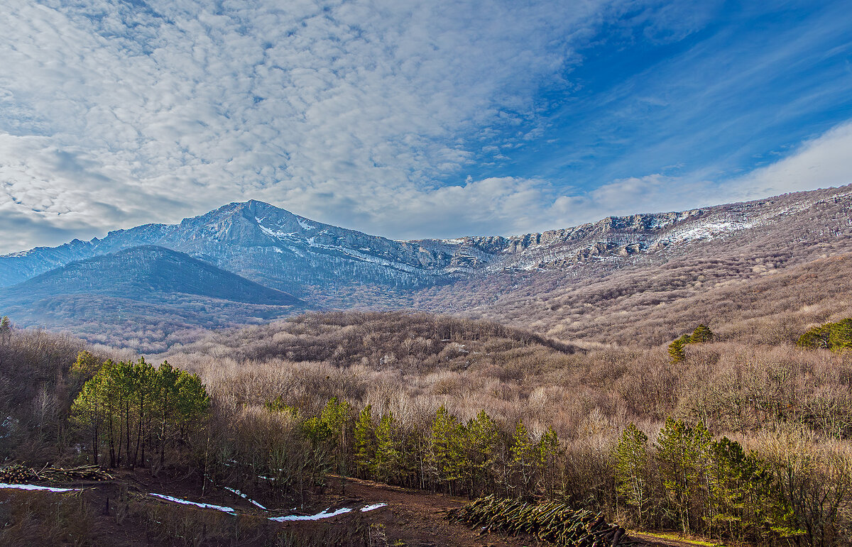 Зима в Крымских горах - Юрий Яловенко Зима в Крымских горах - Юрий Яловенко