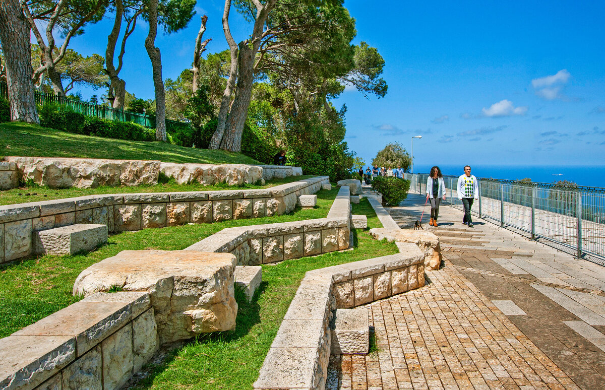 Louis Promenade - Эмиль Louis Promenade - Эмиль