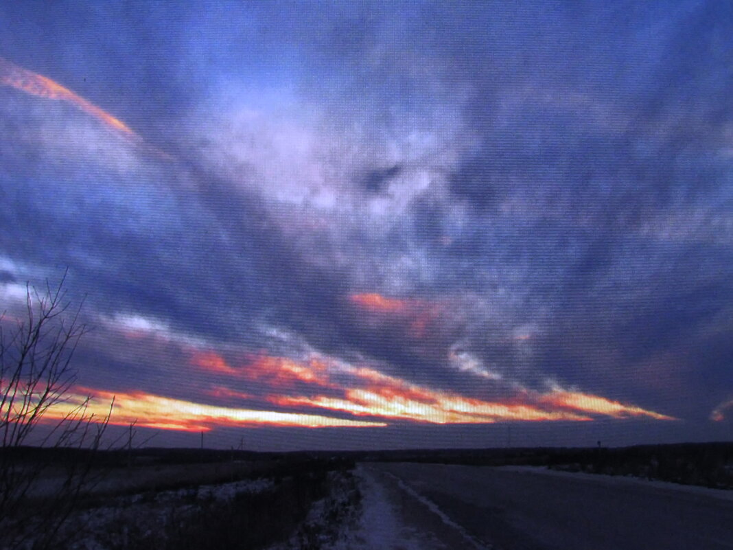 Тревожный вечер - Людмила Смородинская Тревожный вечер - Людмила Смородинская