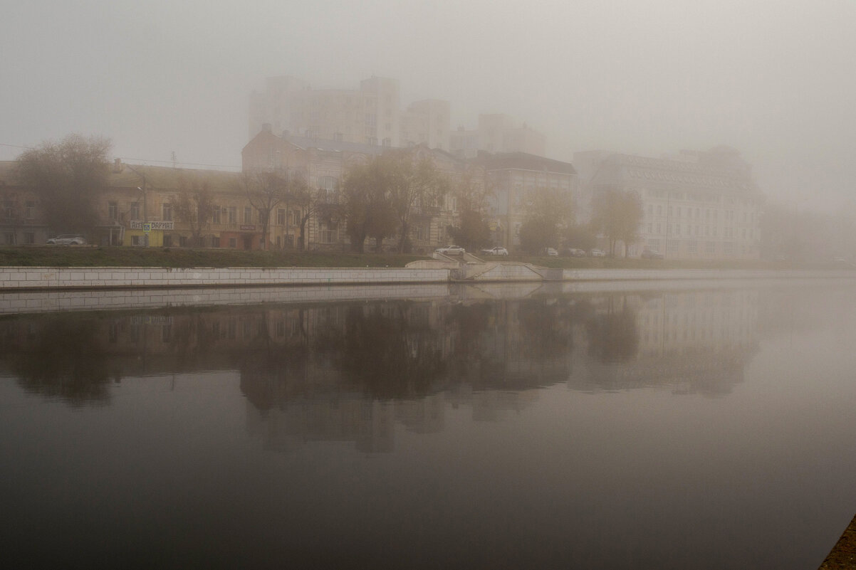 Город в тумане - Владимир Жуков