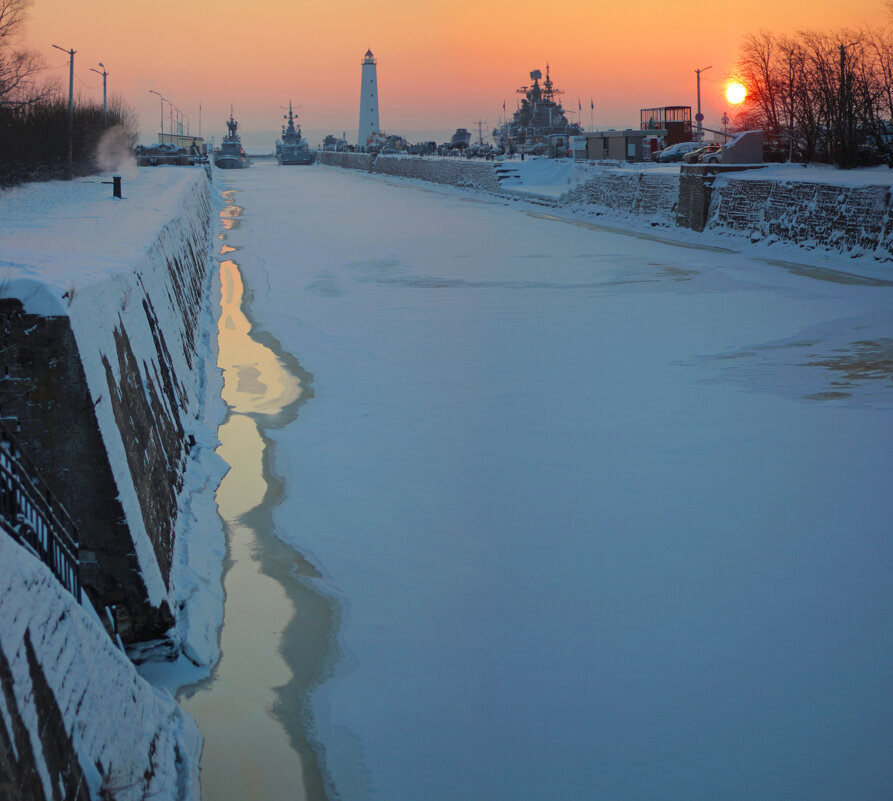*** - Сергей Григорьев