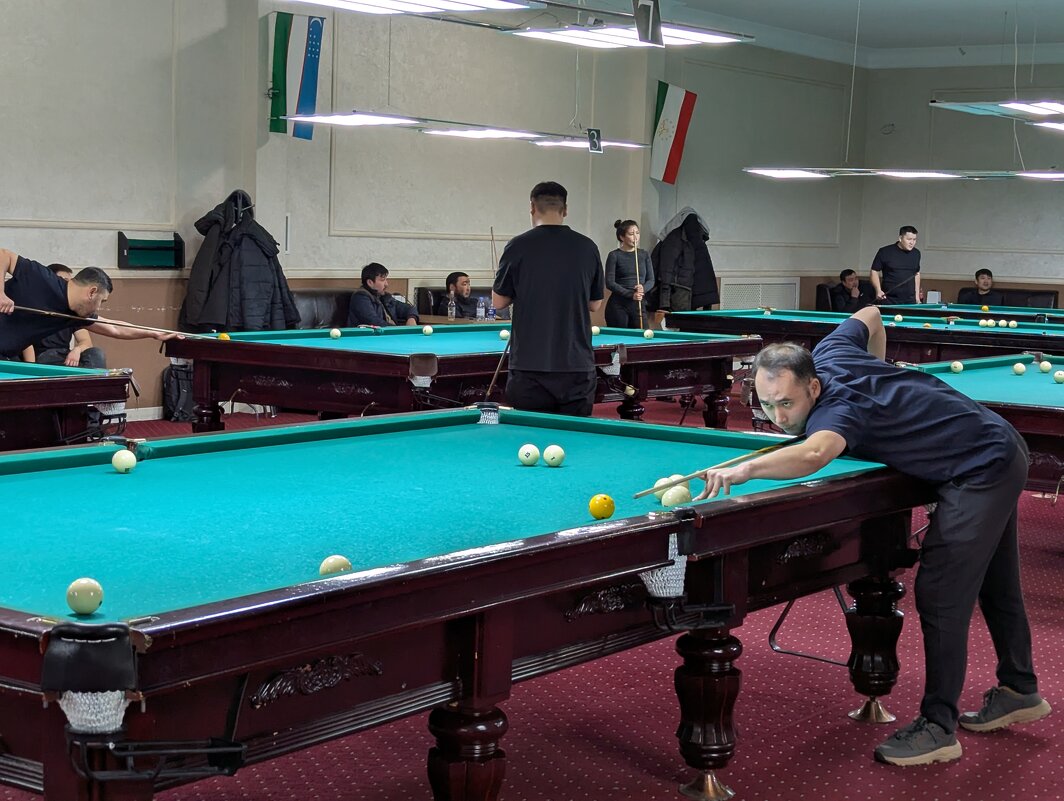 Бильярд - Андрей Хлопонин