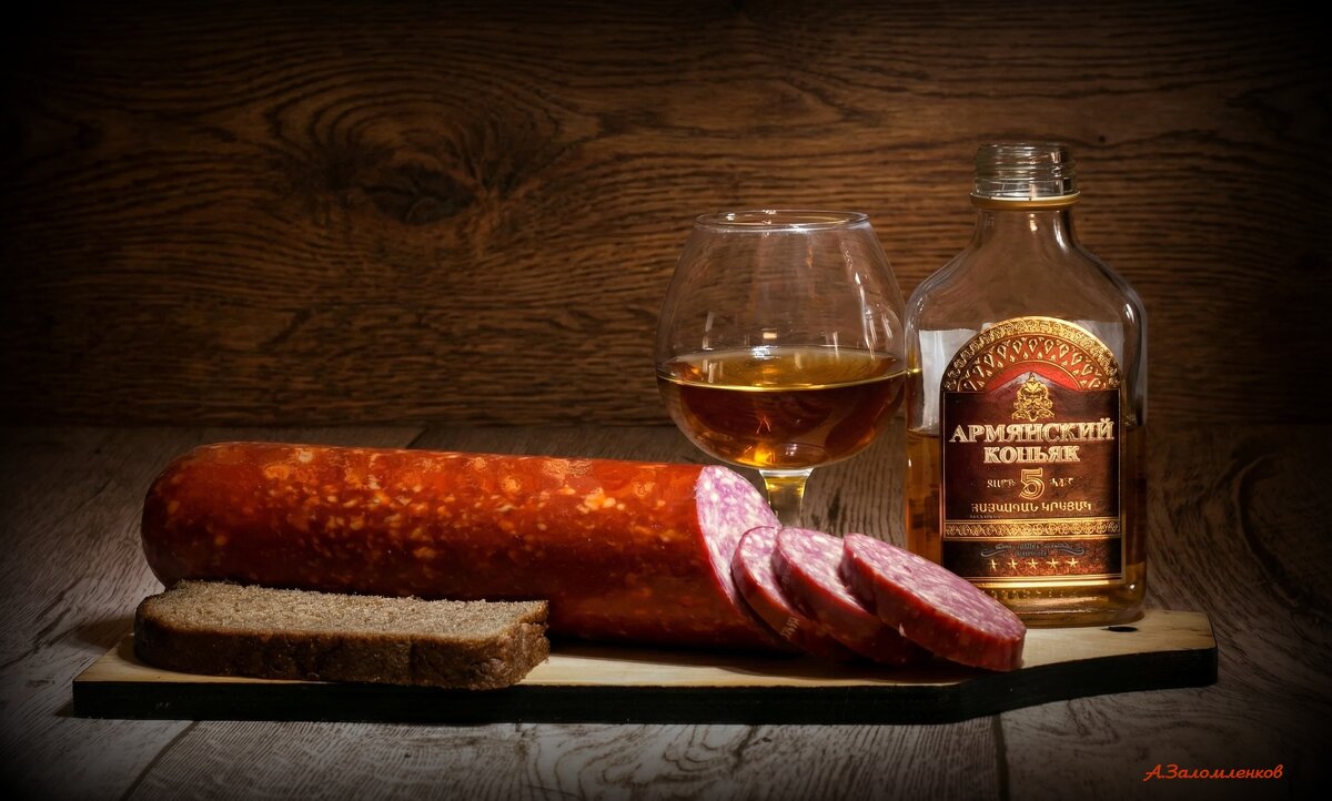 Три кусочечка колбаскии у тебя лежали на столе...:-) - Андрей Заломленков