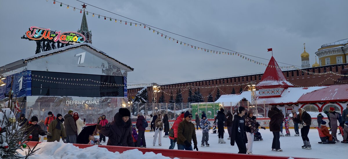 ГУМ-каток на Красной площади - <<< Наташа >>> ГУМ-каток на Красной площади - <<< Наташа >>>