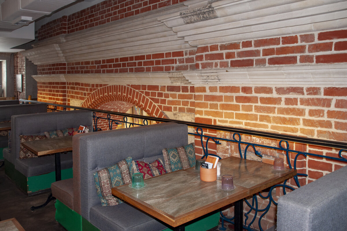 В кафе Саперави на Покровке - Gen В кафе Саперави на Покровке - Gen