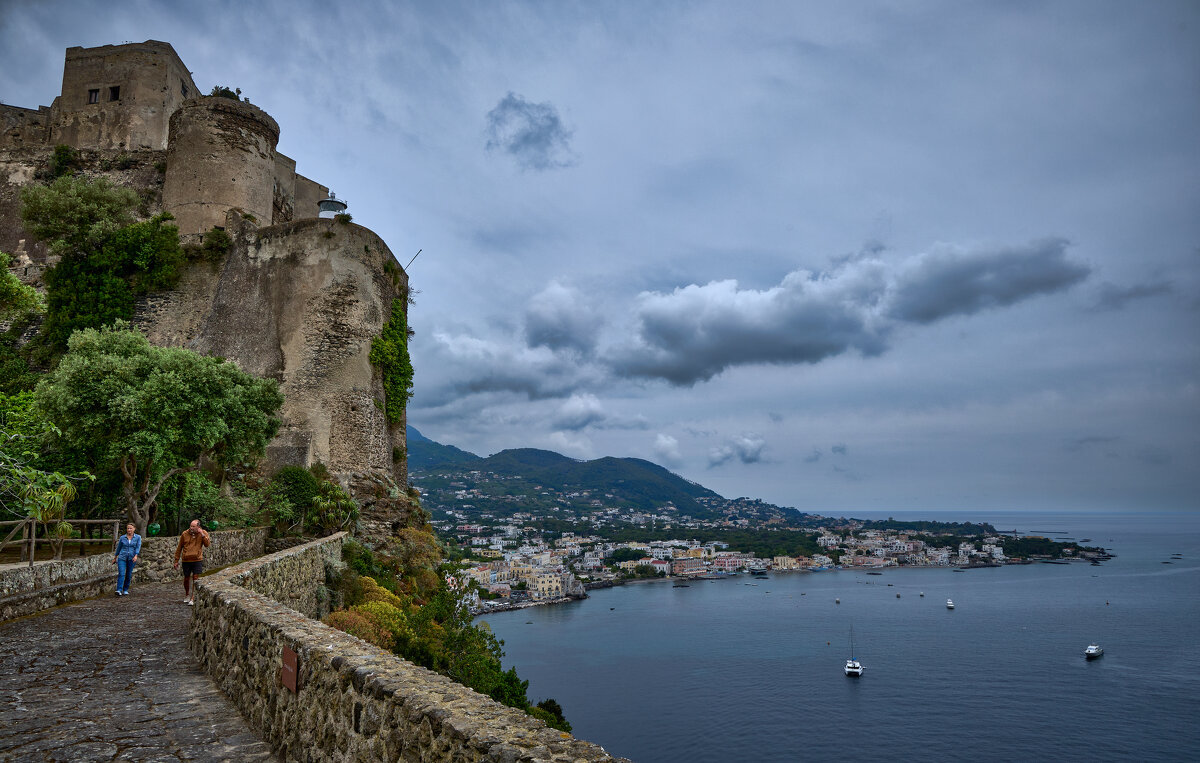 Руины Арагонского замка... - Dmitriy Dikikh