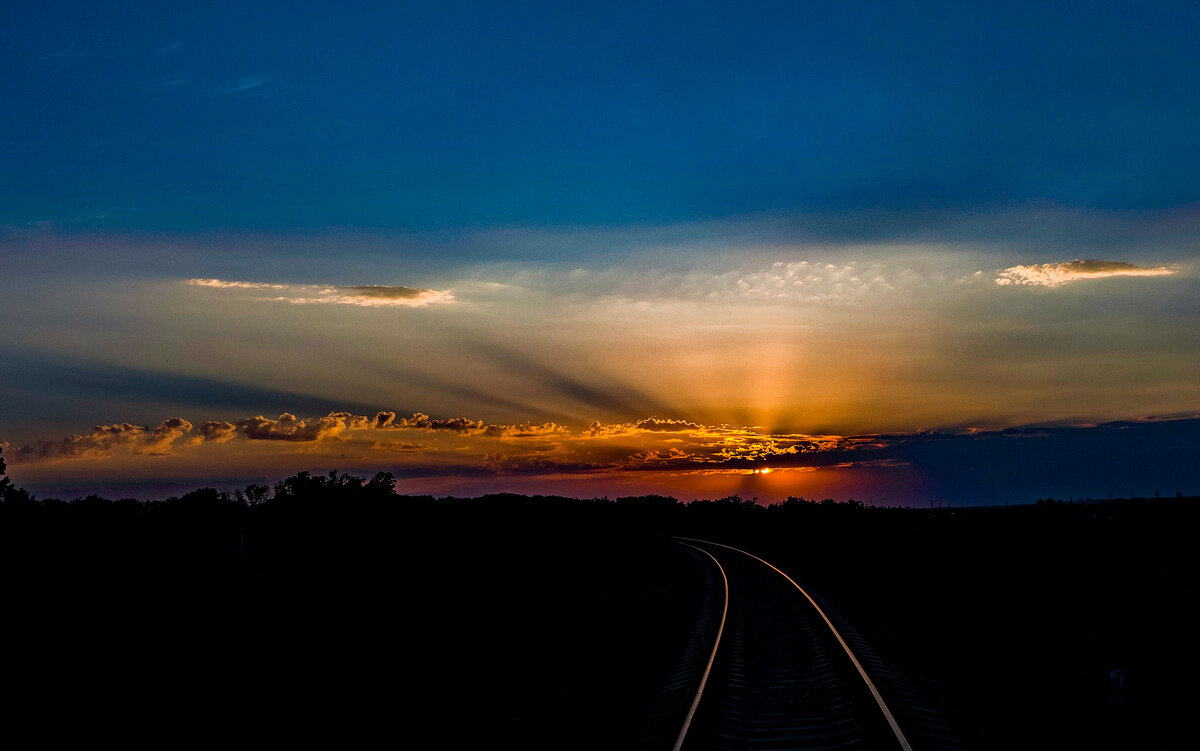закат над городом - Aleksandr 