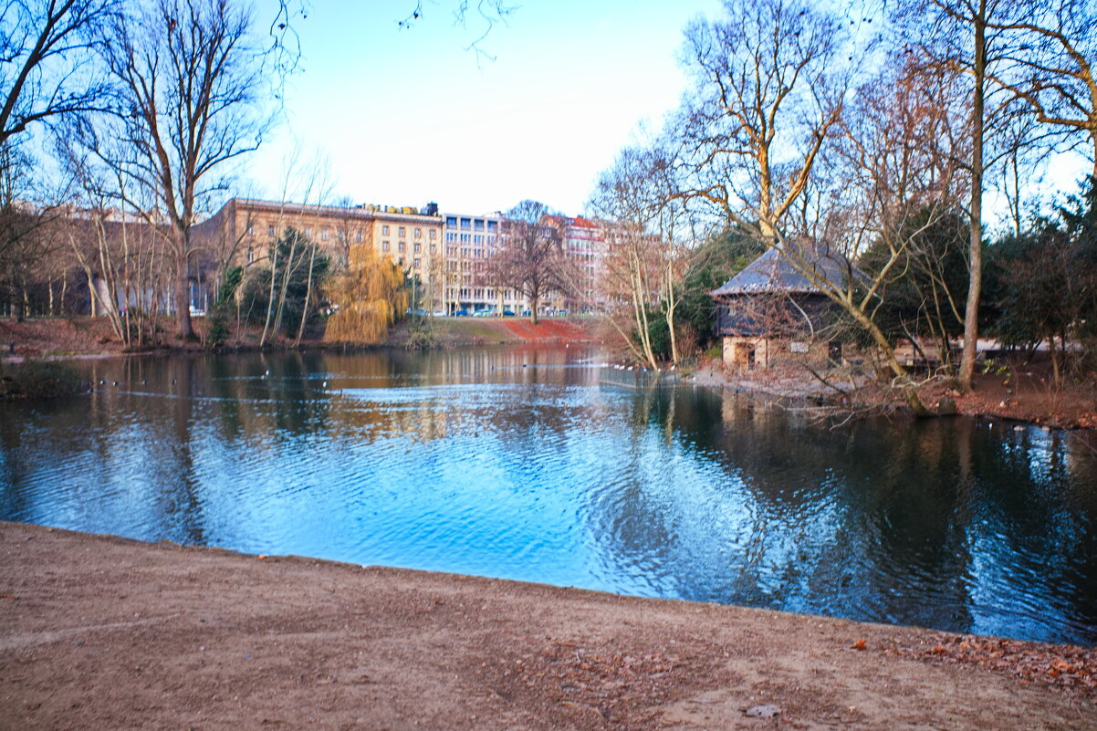 *** - Witalij Löwin