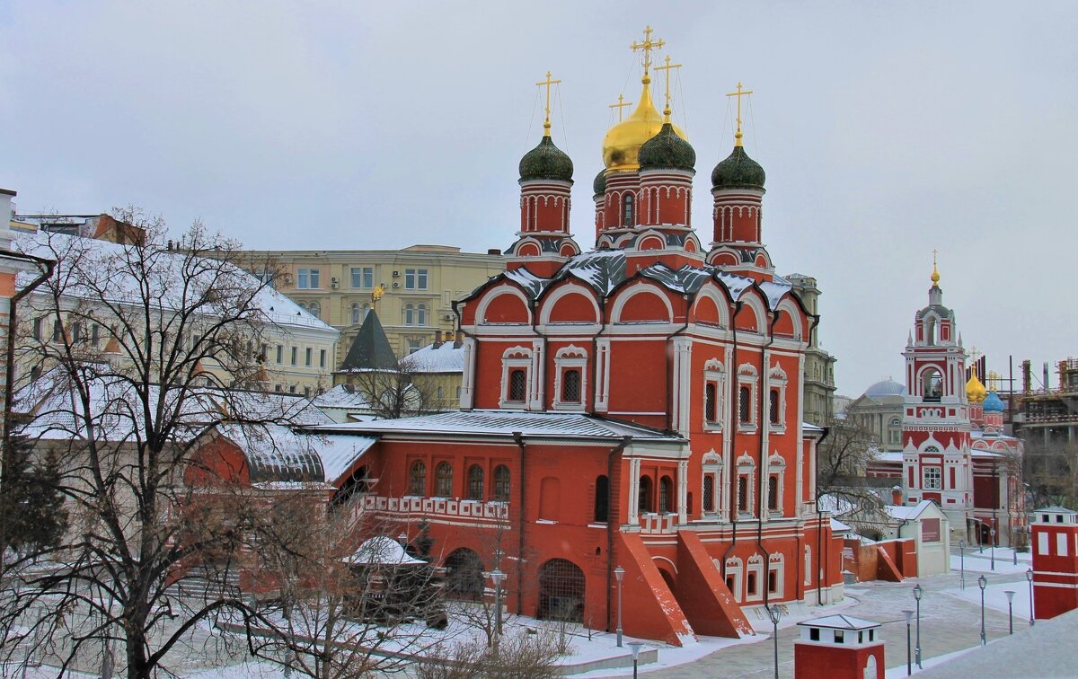 СОБОР ИКОНЫ БОЖИЕЙ МАТЕРИ ЗНАМЕНИЕ НА ВАРВАРКЕ - Валентина 