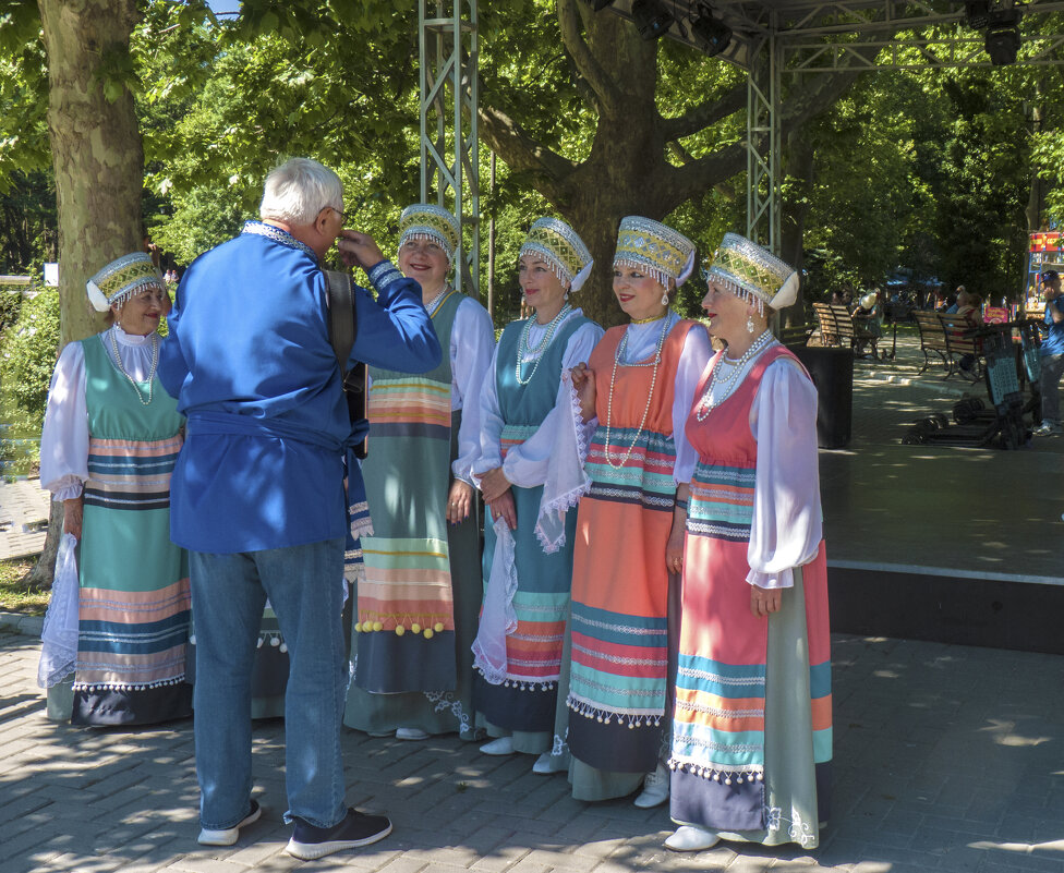 Перед  выходом на сцену - Валентин Семчишин