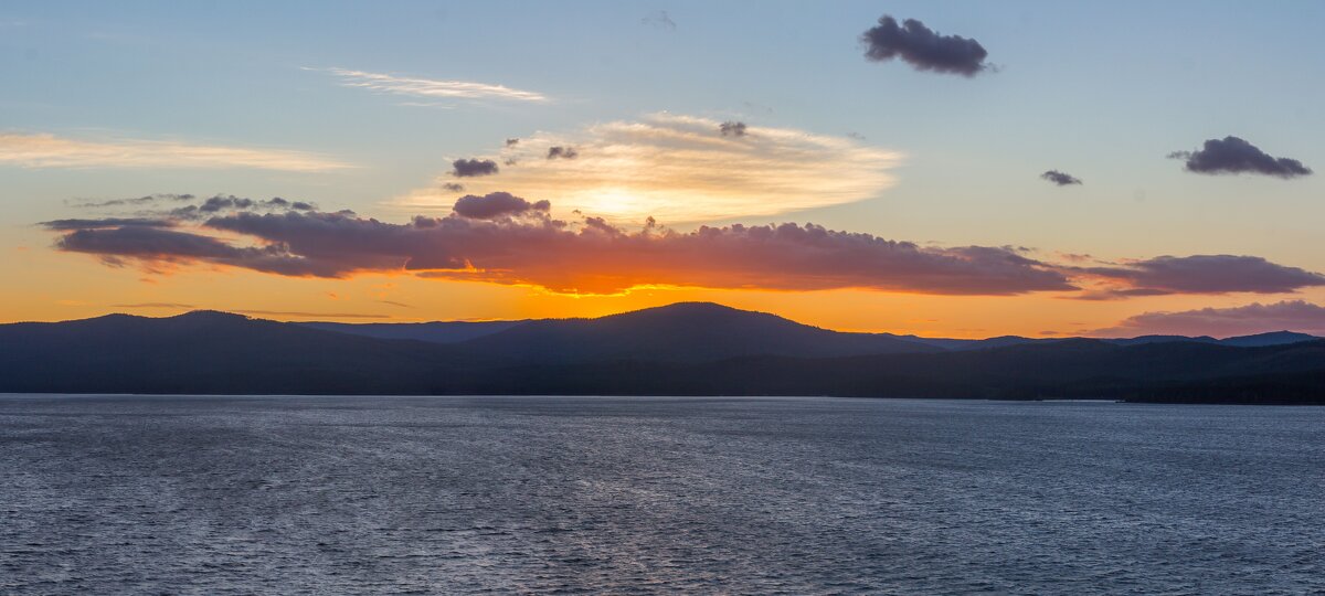Закат на озере Тургояк (панорама). - Алексей Трухин