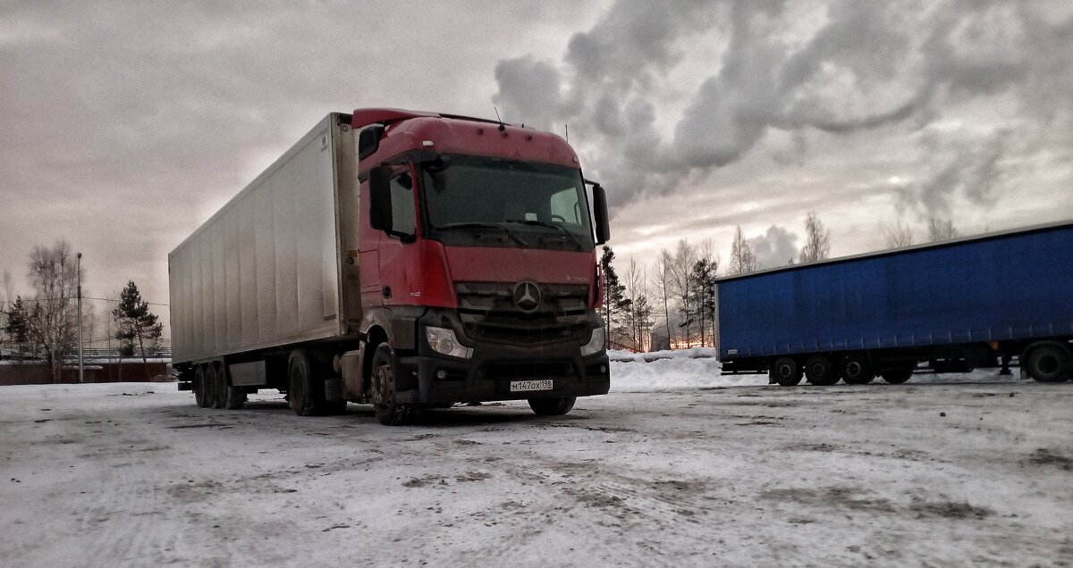 Модель Actros а не знаю какая - Александр Вадимович Crew smail