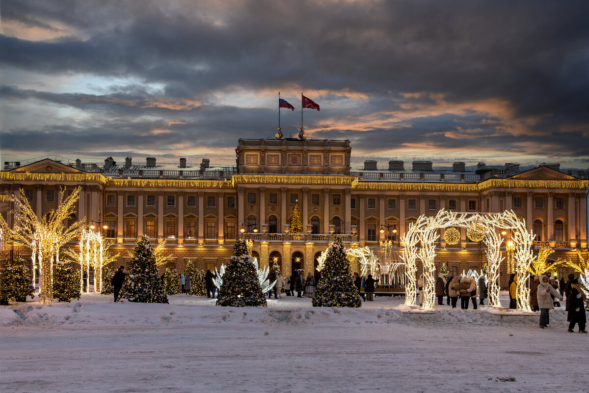 Администрация. Зимний сад. Синий мост. - Виктор Орехов