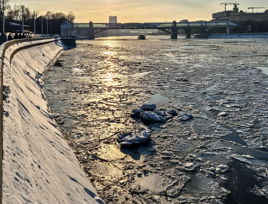 Андреевский пешеходный - Eugene *