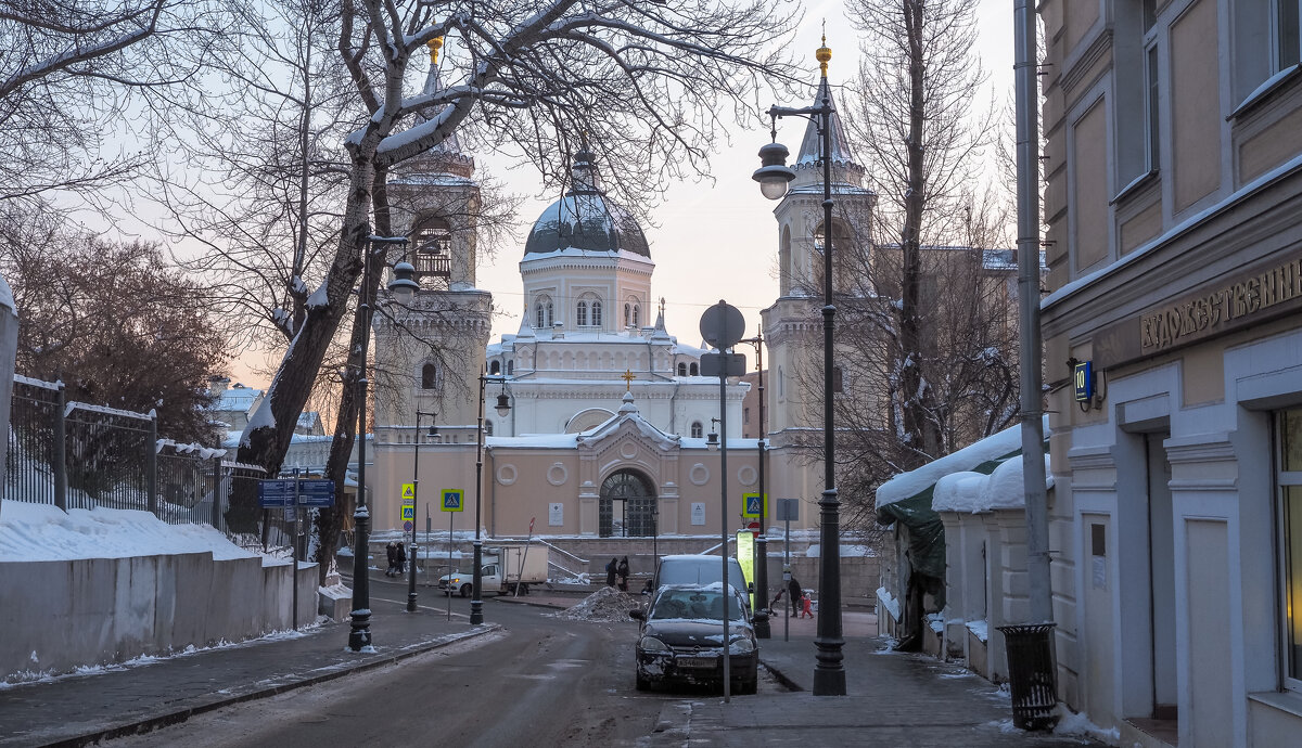 Уголок Москвы - юрий поляков