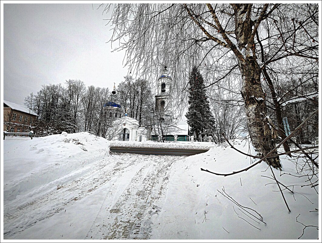 село Стромынь Церковь Успения Пресвятой Богородицы - Любовь 