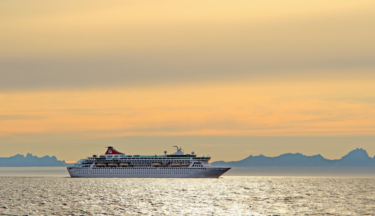 Туристы спешат на край земли - В.И 