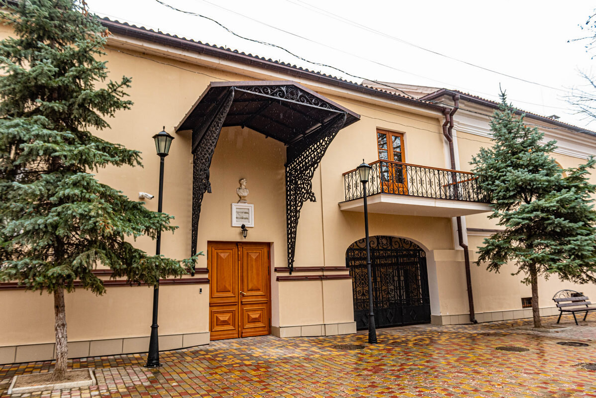 *** - Дмитрий Лупандин