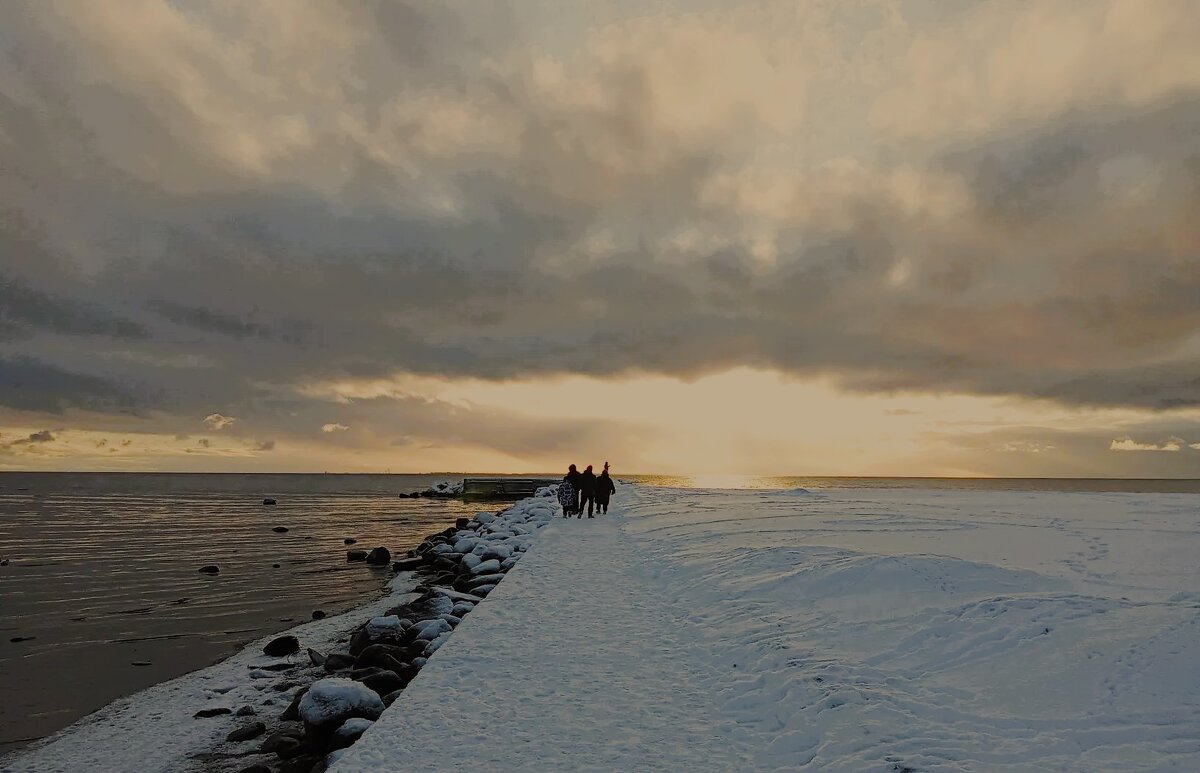 Идущие за солнцем...(Снято на смартфон) - Sergey Gordoff