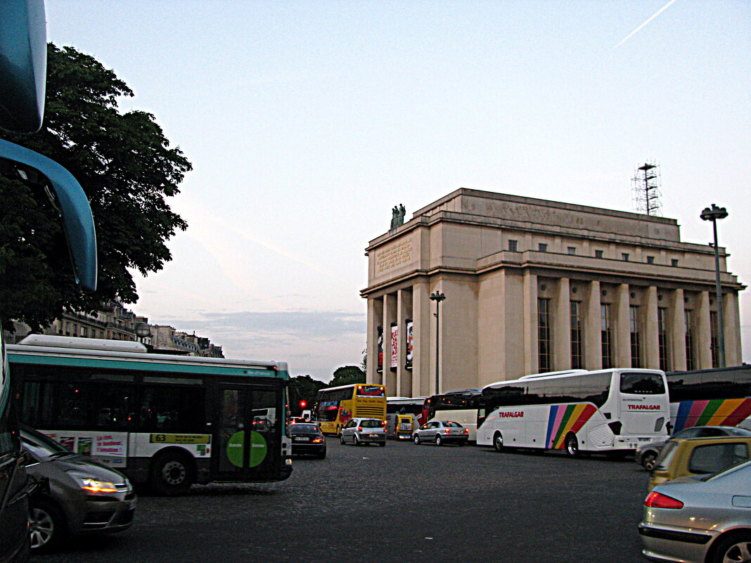 На автобусе по Парижу. - Владимир Драгунский На автобусе по Парижу. - Владимир Драгунский