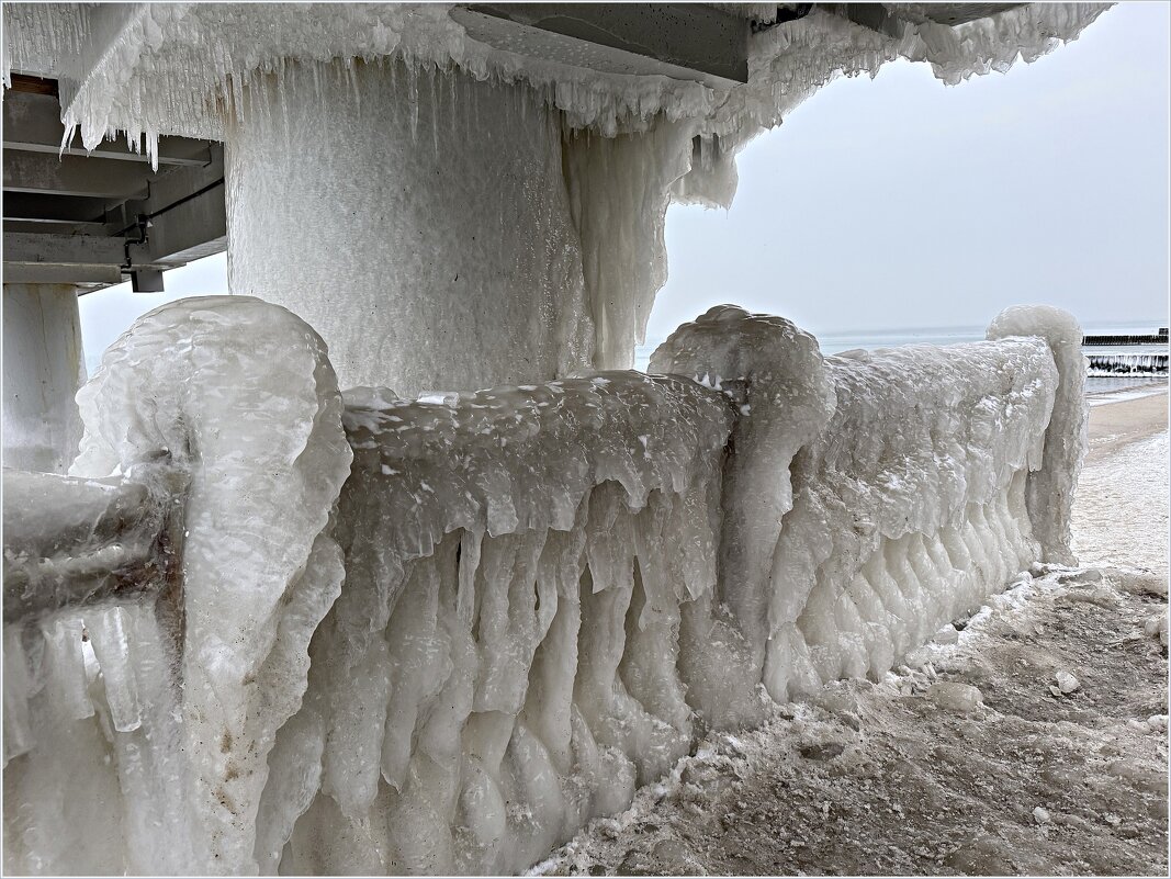 Решётка ограды променада. - Валерия Комова Решётка ограды променада. - Валерия Комова