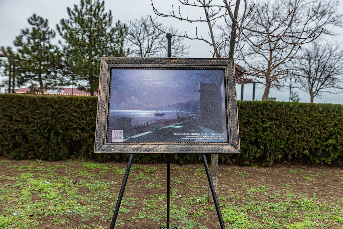картинная галерея на улице - Дмитрий Лупандин