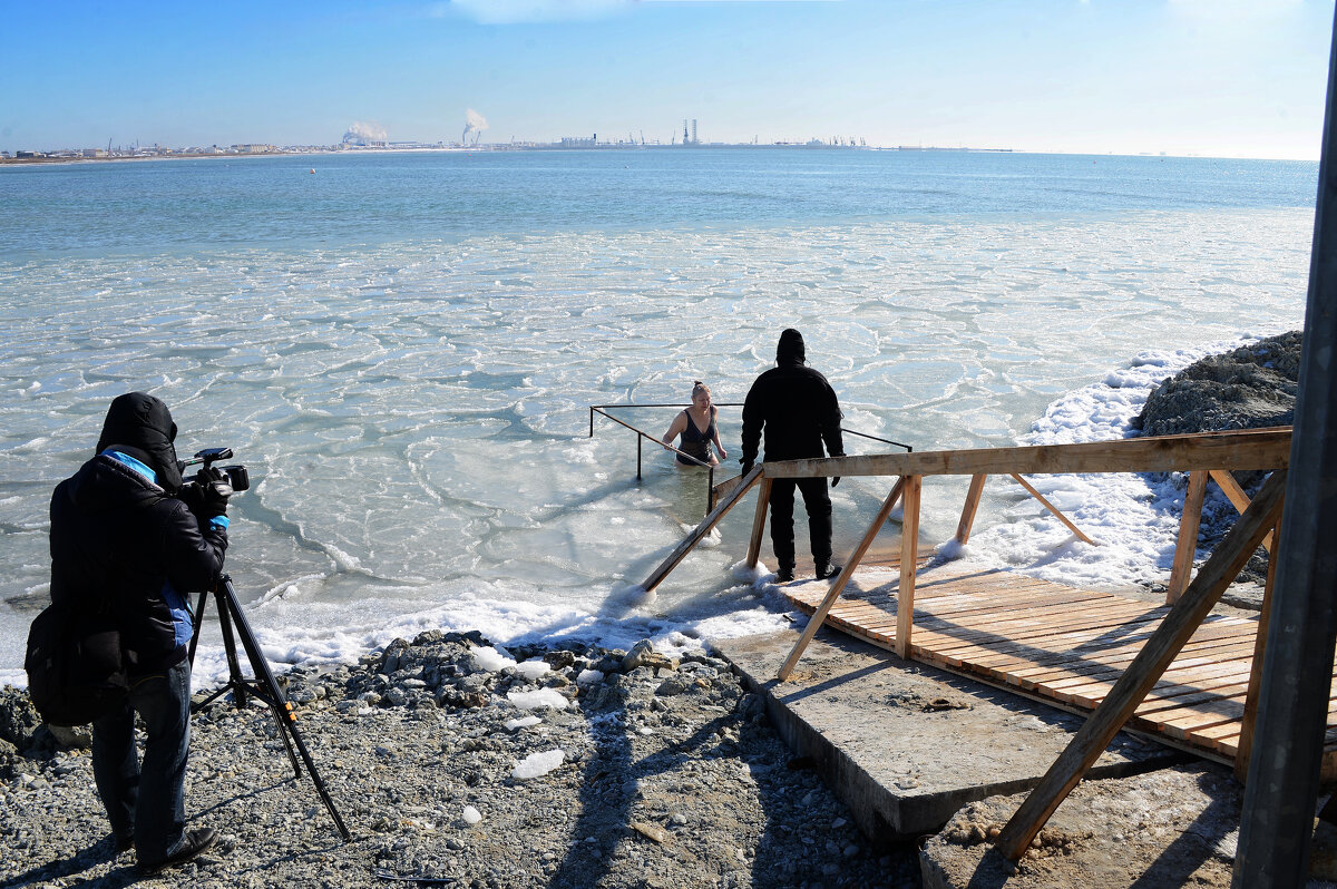 Крещение в водах Каспия - Анатолий Чикчирный Крещение в водах Каспия - Анатолий Чикчирный