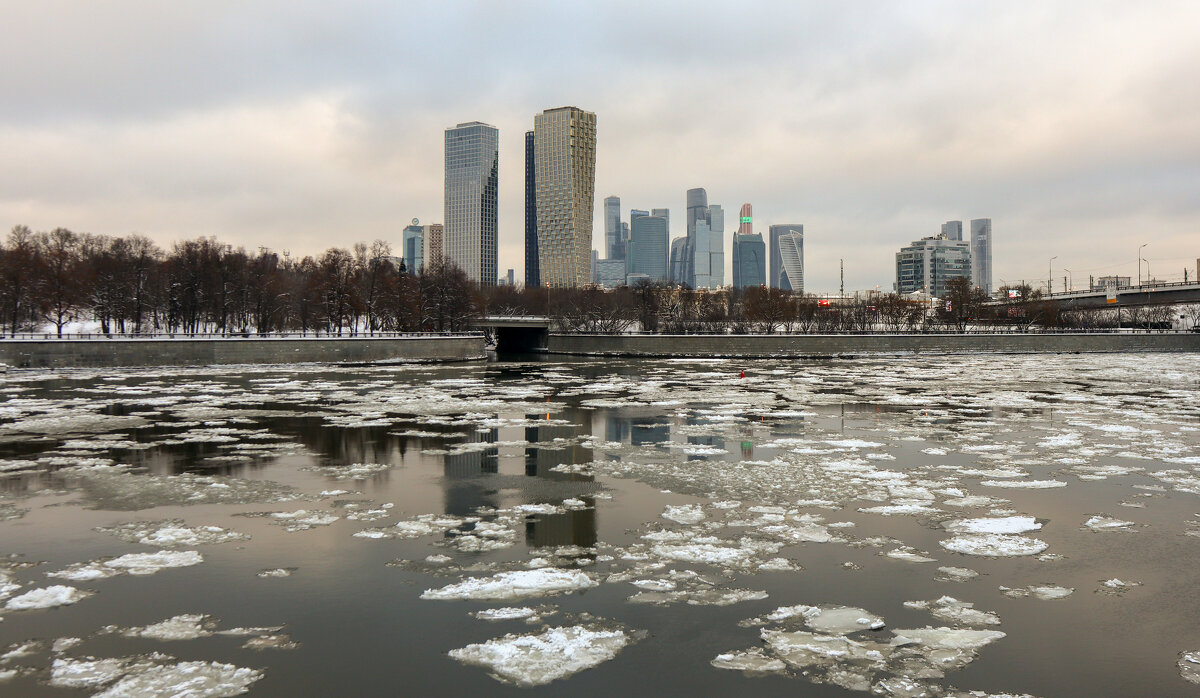 Москва-Сити - skijumper Иванов Москва-Сити - skijumper Иванов