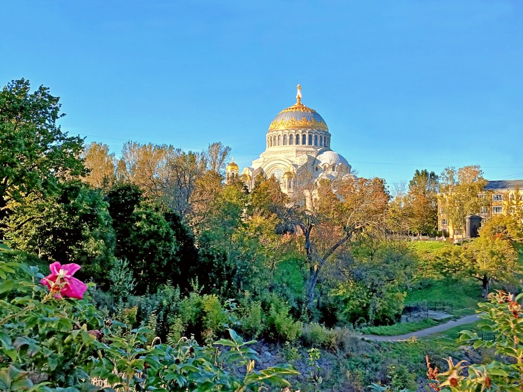 Вид на Большой Морской собор. - Лия ☼ Вид на Большой Морской собор. - Лия ☼